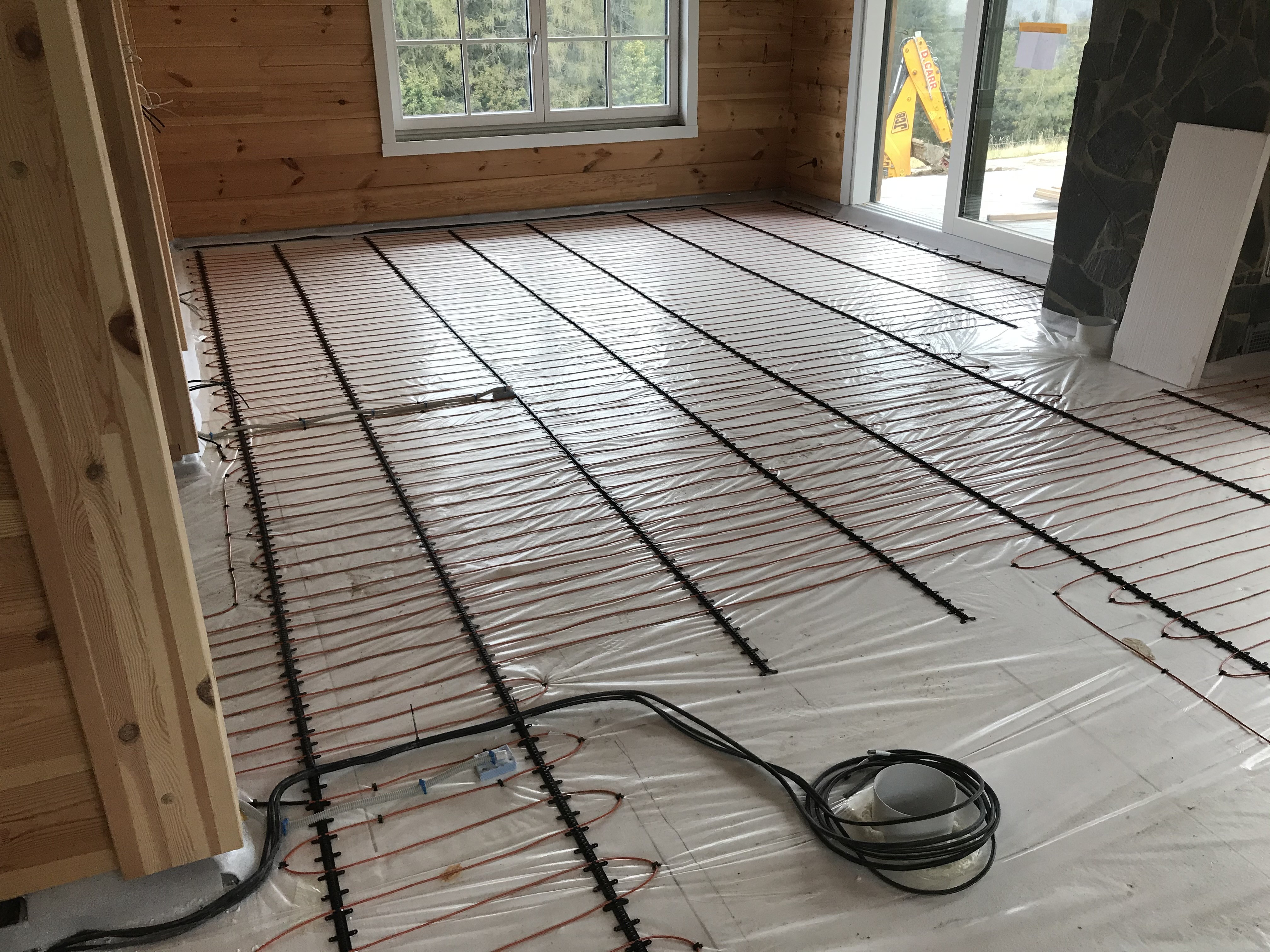 Instalace topn�ch roho�� �elezn� ruda