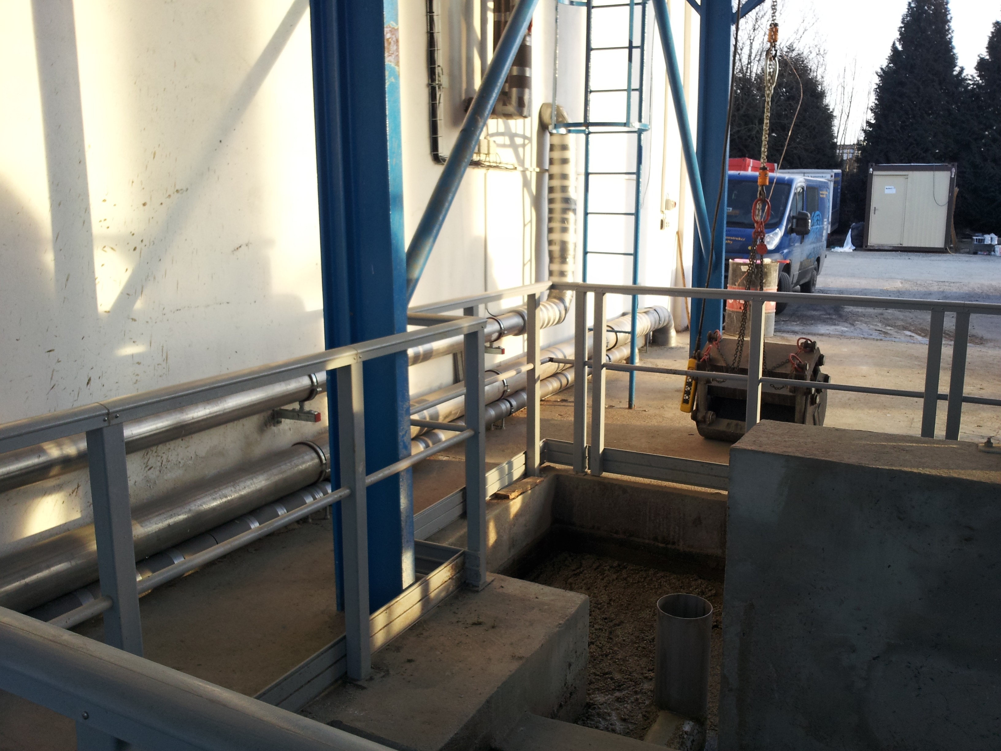 Temperov�n� vjezdu do obchodn� administrativn�ho centra Praha